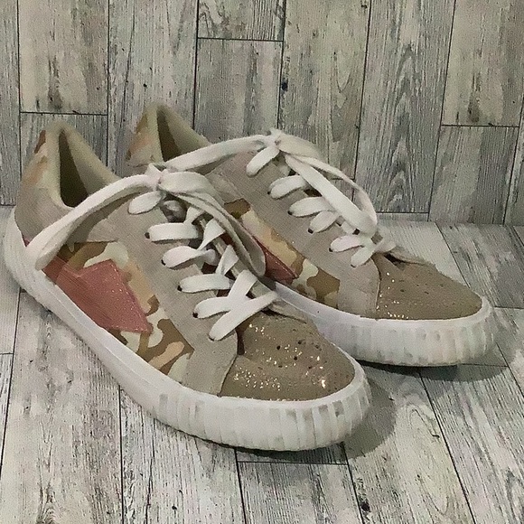 Blowfish sparkling camouflage lace up sneakers size 8 - Picture 2 of 5